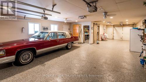 458 Boler Road, London South (South K), ON - Indoor Photo Showing Garage
