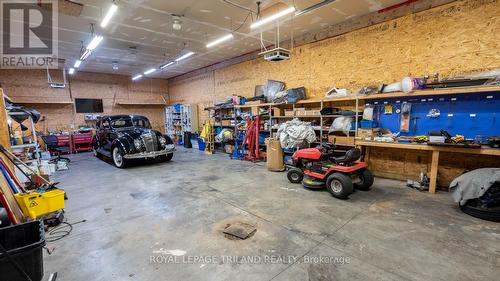 458 Boler Road, London South (South K), ON - Indoor Photo Showing Garage