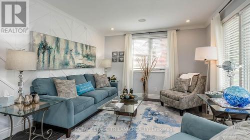 458 Boler Road, London South (South K), ON - Indoor Photo Showing Living Room
