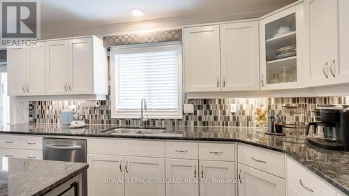 458 Boler Road, London South (South K), ON - Indoor Photo Showing Kitchen With Double Sink