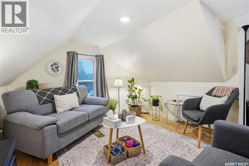 3130 13Th Avenue, Regina, SK 