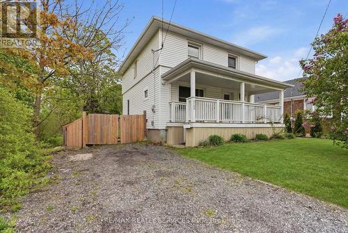 5292 BRIDGE STREET  Niagara Falls, ON L2E 2T3