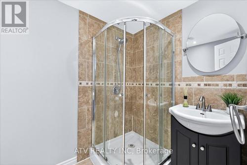 2504 Glamworth Crescent, Mississauga, ON - Indoor Photo Showing Bathroom