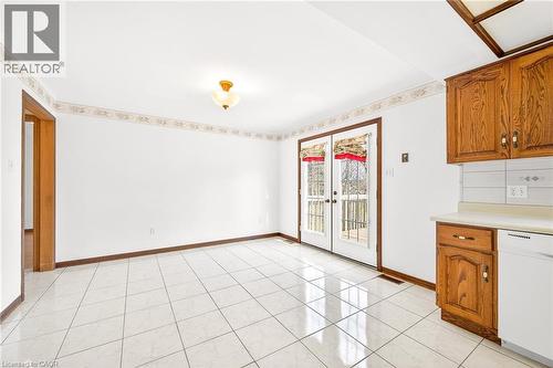 27 Trieste Place, Hamilton, ON - Indoor Photo Showing Kitchen