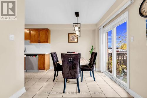 3152 Angel Pass Drive, Mississauga, ON - Indoor Photo Showing Dining Room