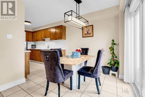 3152 Angel Pass Drive, Mississauga, ON - Indoor Photo Showing Dining Room