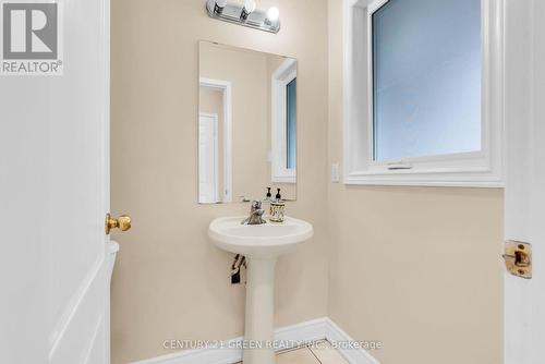 3152 Angel Pass Drive, Mississauga, ON - Indoor Photo Showing Bathroom