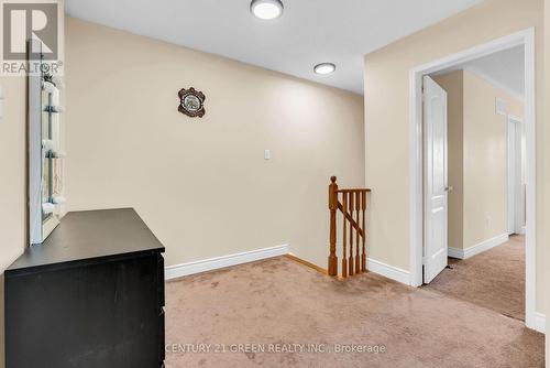 3152 Angel Pass Drive, Mississauga, ON - Indoor Photo Showing Other Room