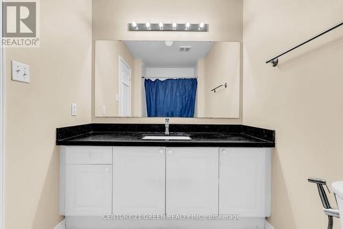 3152 Angel Pass Drive, Mississauga, ON - Indoor Photo Showing Bathroom
