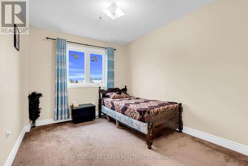 3152 Angel Pass Drive, Mississauga, ON - Indoor Photo Showing Bedroom