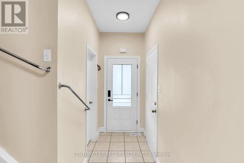 3152 Angel Pass Drive, Mississauga, ON - Indoor Photo Showing Other Room