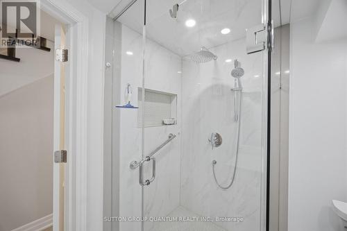 2509 King Forrest Drive, Mississauga, ON - Indoor Photo Showing Bathroom