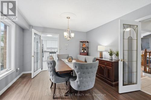 5189 Blue Spruce Avenue, Burlington, ON - Indoor Photo Showing Dining Room
