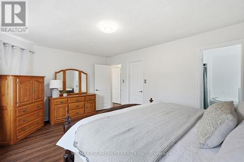 5189 Blue Spruce Avenue, Burlington, ON - Indoor Photo Showing Bedroom