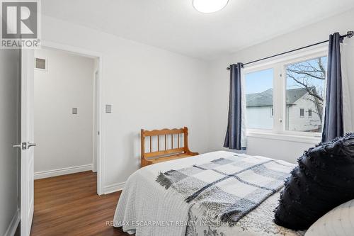 5189 Blue Spruce Avenue, Burlington, ON - Indoor Photo Showing Bedroom