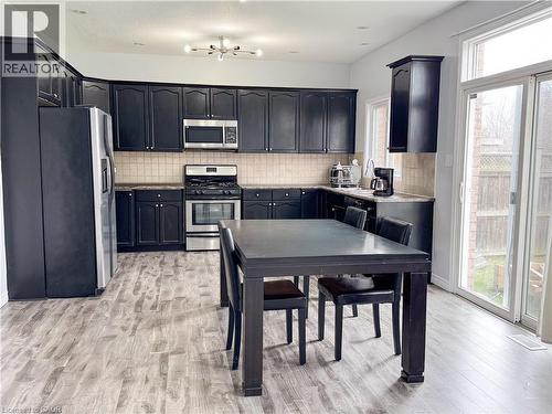 215 Pine Valley Drive, Kitchener, ON - Indoor