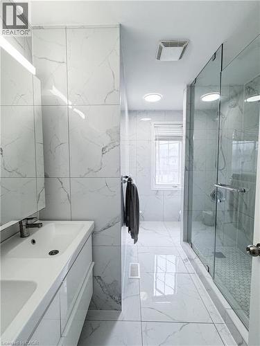 Main Bath - 215 Pine Valley Drive, Kitchener, ON - Indoor Photo Showing Bathroom