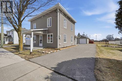 3721 CHAMPLAIN STREET  Clarence-Rockland, ON K0A 1E0