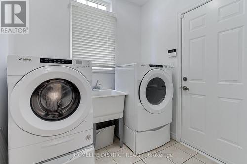 847 Greenleaf Gate, Oshawa, ON - Indoor Photo Showing Laundry Room