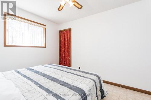 39 Rosemary Road, Tiny, ON - Indoor Photo Showing Bedroom