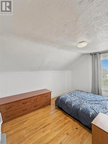 86 Pardee Ave, Sault Ste Marie, ON - Indoor Photo Showing Bedroom