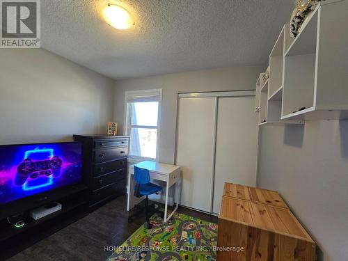 635 Scott Boulevard, Milton, ON - Indoor