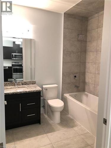 101 Locke Street Unit# 511, Hamilton, ON - Indoor Photo Showing Bathroom