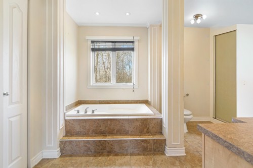 Master Bathroom - 3669 Ch. St-Antoine, Laval (Laval-Ouest), QC - Indoor Photo Showing Bathroom