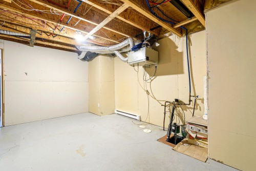 Basement - 3669 Ch. St-Antoine, Laval (Laval-Ouest), QC - Indoor Photo Showing Basement