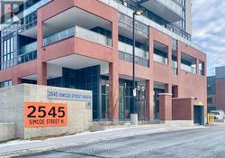 2006 - 2545 SIMCOE STREET N Oshawa (Windfields), ON L1H 7K4