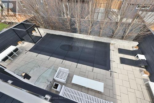 647 Montbeck Crescent, Mississauga, ON - 
