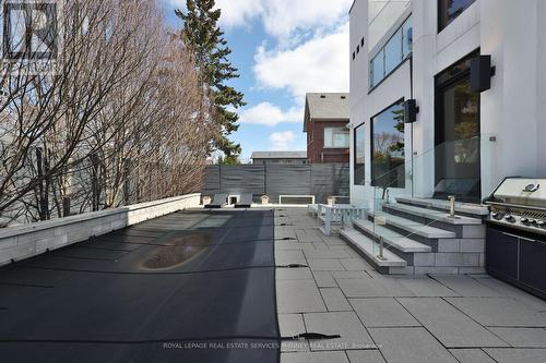 647 Montbeck Crescent, Mississauga, ON - Outdoor
