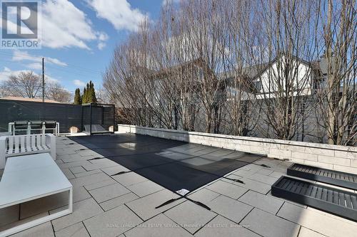 647 Montbeck Crescent, Mississauga, ON - Outdoor
