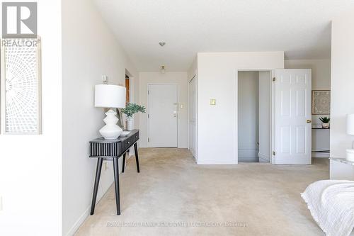 30 - 36 Champlain Crescent, Peterborough (Northcrest Ward 5), ON - Indoor