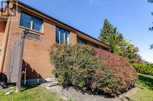 30 - 36 Champlain Crescent, Peterborough (Northcrest Ward 5), ON - Outdoor