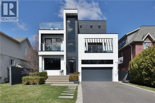 647 Montbeck Crescent, Mississauga, ON - Outdoor With Balcony With Facade