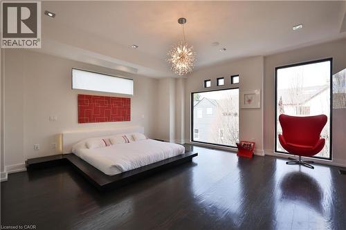 647 Montbeck Crescent, Mississauga, ON - Indoor Photo Showing Bedroom