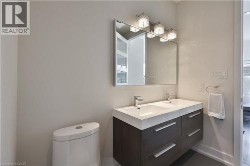 647 Montbeck Crescent, Mississauga, ON - Indoor Photo Showing Bathroom