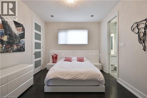 647 Montbeck Crescent, Mississauga, ON - Indoor Photo Showing Bedroom
