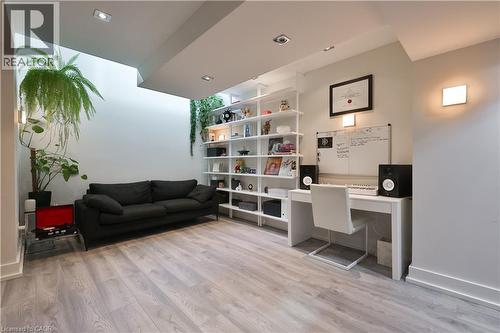 647 Montbeck Crescent, Mississauga, ON - Indoor