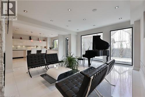 647 Montbeck Crescent, Mississauga, ON - Indoor