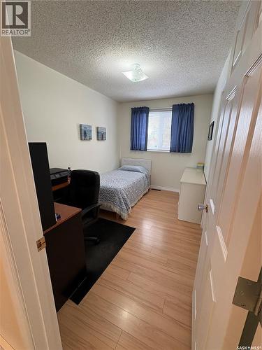 109 Road Avenue, Langenburg, SK - Indoor Photo Showing Bedroom