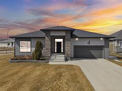 4 Orchard Gate  Oak Bluff, MB R0G 1N0
