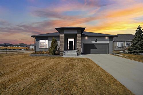 4 Orchard Gate Oak Bluff West - 4 Orchard Gate, Oak Bluff, MB - Outdoor