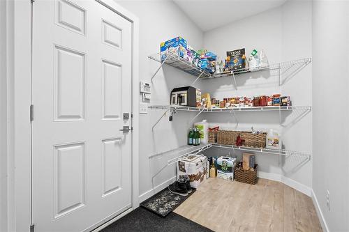 4 Orchard Gate, Oak Bluff, MB - Indoor With Storage