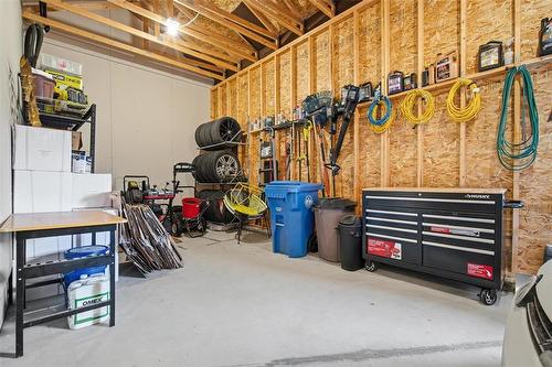 4 Orchard Gate Oak Bluff West - 4 Orchard Gate, Oak Bluff, MB - Indoor Photo Showing Basement