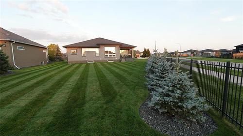 4 Orchard Gate Oak Bluff West - 4 Orchard Gate, Oak Bluff, MB - Outdoor