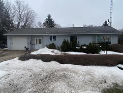 142 Mound Avenue Pilot Mound, MB R0G 1P0