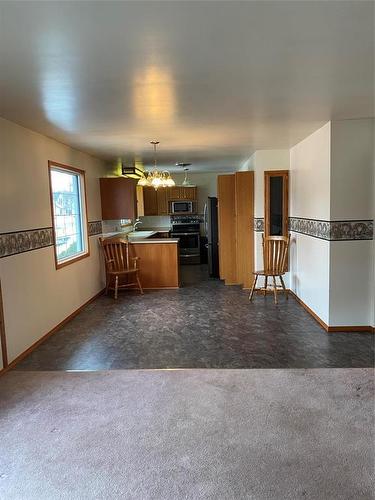 142 Mound Avenue, Pilot Mound, MB - Indoor Photo Showing Other Room