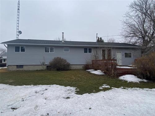 142 Mound Avenue, Pilot Mound, MB - Outdoor